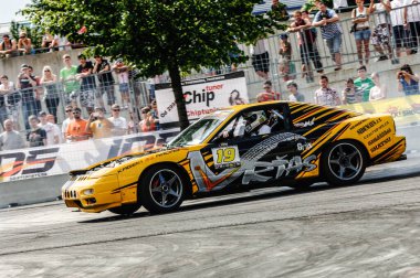 Kyiv, Ukrayna - Temmuz 2902 0 1: bmw 6 4 serisi pist üzerinde.