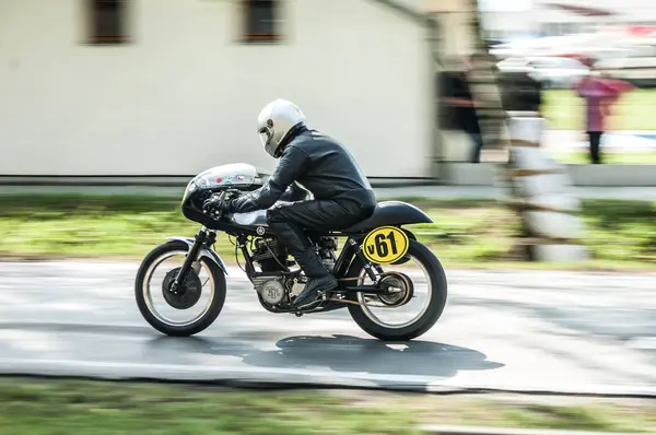 Motosikletli Bir Adam — Stok fotoğraf