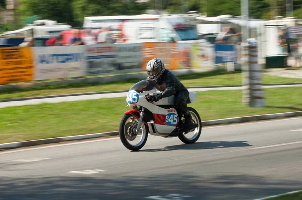 Мотоциклист Дороге — стоковое фото