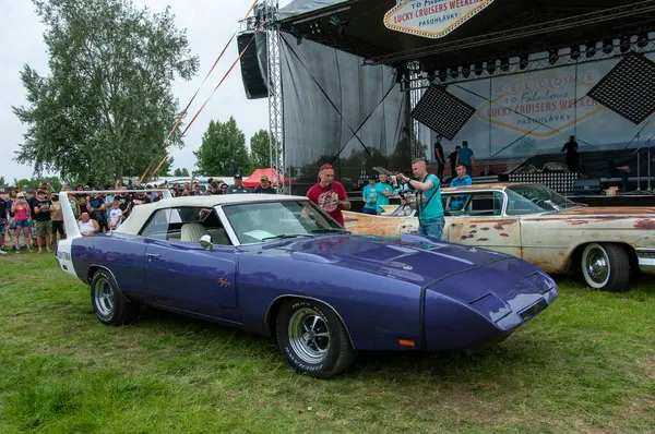 stock image meeting of friends of American cars