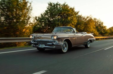 Cadillac Eldorado Biarritz Üstü açılabilir