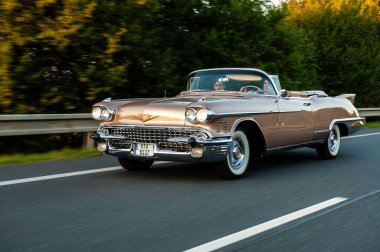 Cadillac Eldorado Biarritz Üstü açılabilir