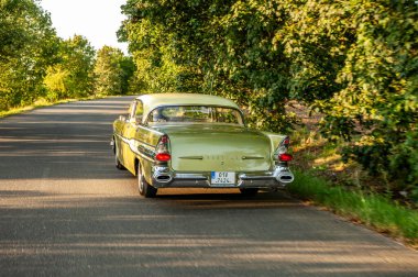 Klasik Amerikan arabası.