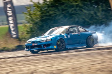 drift araba içinde hareket