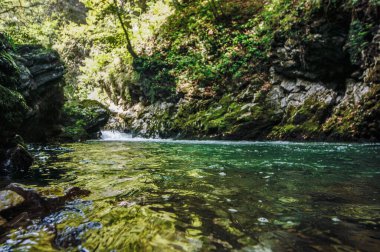 Adriyatik Denizi üzerinde seyir 