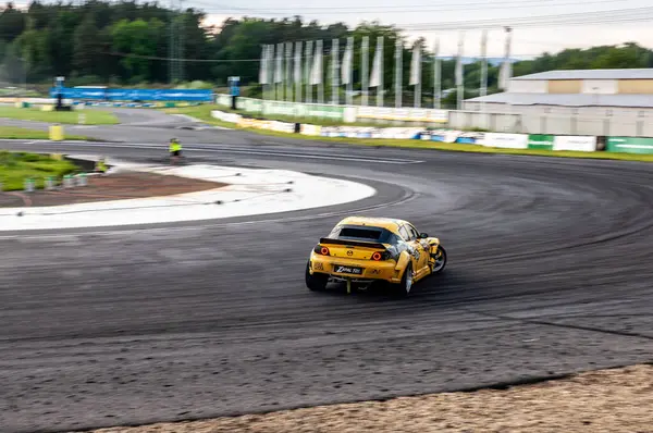 dumanlı araba yarışı