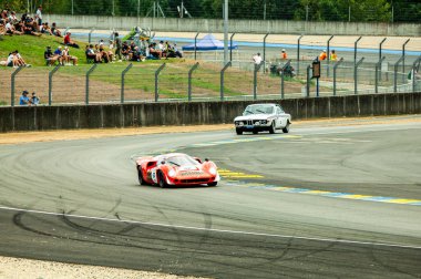 Klasik araba yarışı.