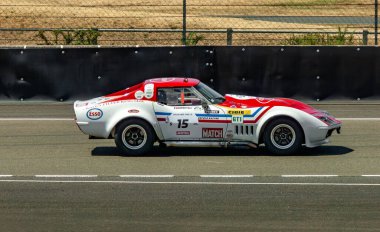 Klasik araba yarışı.