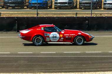 Klasik araba yarışı.