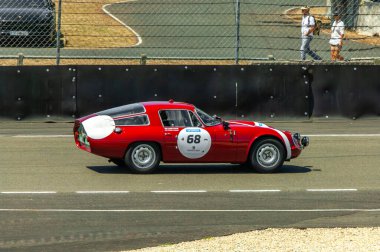 Klasik araba yarışı.