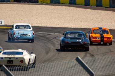 Klasik araba yarışı.