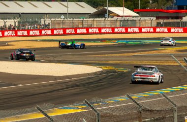 Klasik araba yarışı.