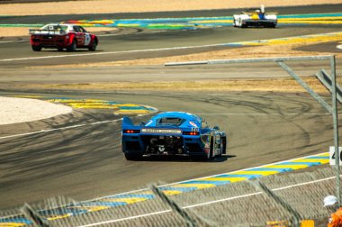 Klasik araba yarışı.