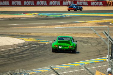 Klasik araba yarışı.