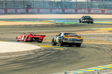 Klasik araba yarışı.