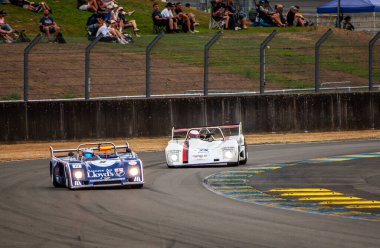 Klasik araba yarışı.