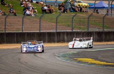 Klasik araba yarışı.