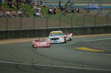 Klasik araba yarışı.