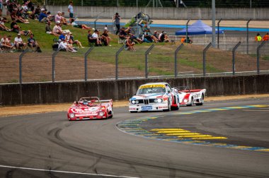 Klasik araba yarışı.