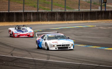 Klasik araba yarışı.