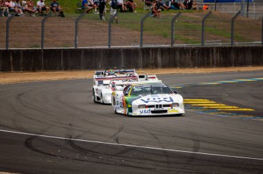 Klasik araba yarışı.