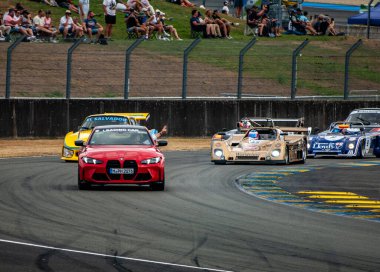 Klasik araba yarışı.