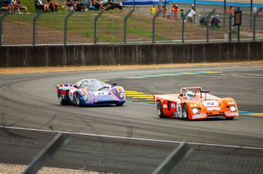 Klasik araba yarışı.