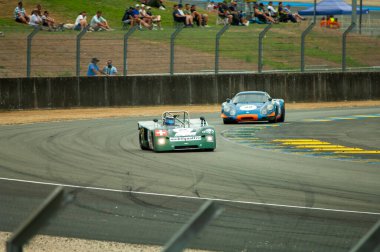 Klasik araba yarışı.