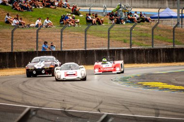 Klasik araba yarışı.