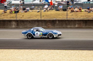 Klasik araba yarışı.