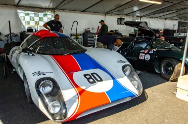 Klasik araba yarışı.