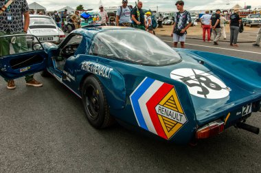 Klasik araba yarışı.