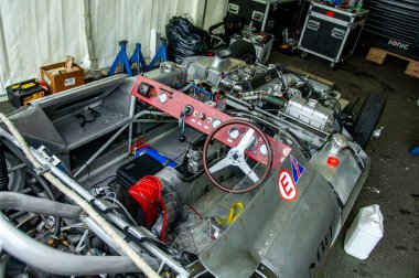 Klasik araba yarışı.