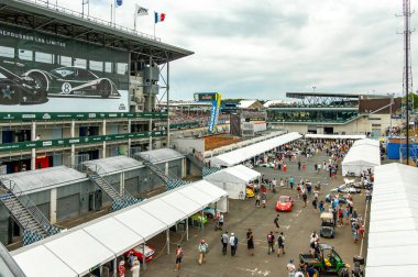 Klasik araba yarışı.