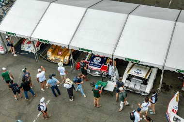 Klasik araba yarışı.