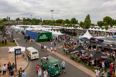 Klasik araba yarışı.