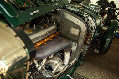 Klasik araba yarışı.