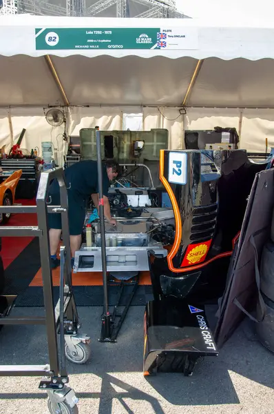 Araba servisi, araba motoru.