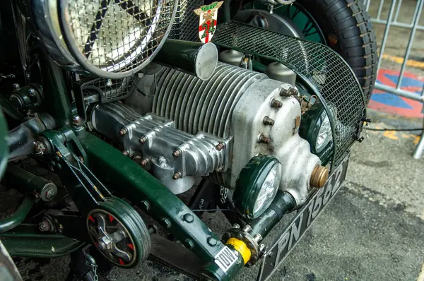 Klasik araba yarışı.