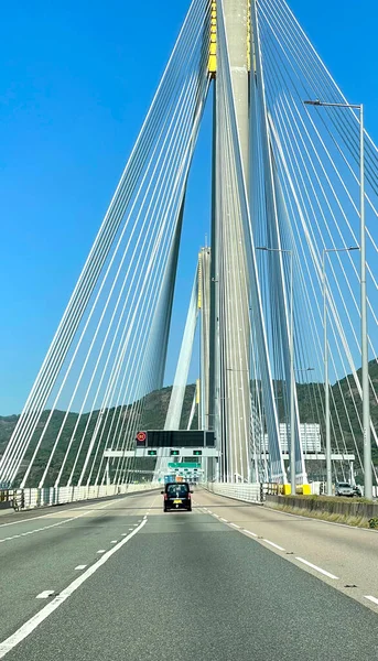 Edificio Vertical Del Puente Autopista Hong Kong Con Cielo Azul — Foto de Stock