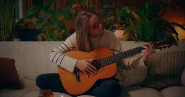 Portrait Woman Playing Acoustic Guitar Home Composing Music Songwriting — Stock Video