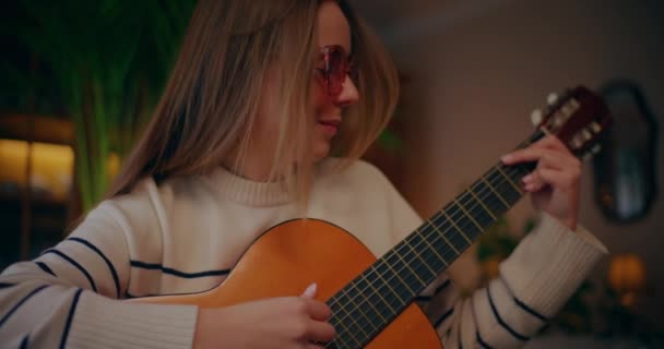 Portrait Woman Playing Acoustic Guitar Home Composing Music Songwriting — Vídeo de Stock