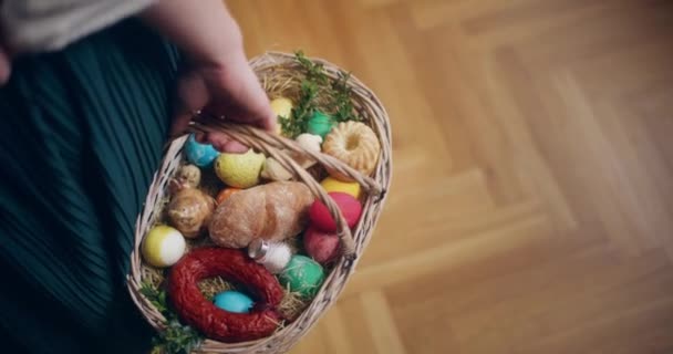 Vytvořte Trvalé Vzpomínky Velikonoční Snídani Krásně Zdobeného Stolu Přijmout Slavnostní — Stock video