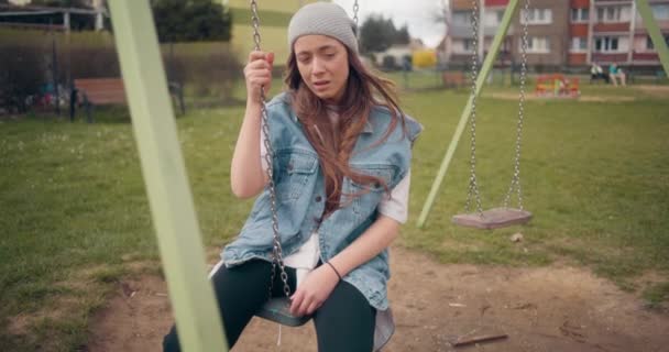Femei Melancolice Aer Liber Portret Femeie Tristă Pensivă Conceptul Contemplativ — Videoclip de stoc
