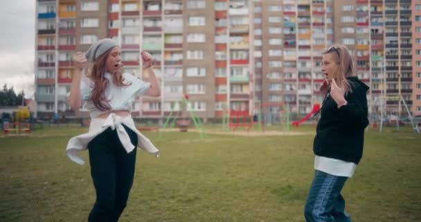 Retrato Mulheres Dançarinas Hip Hop Freestyle — Vídeo de Stock