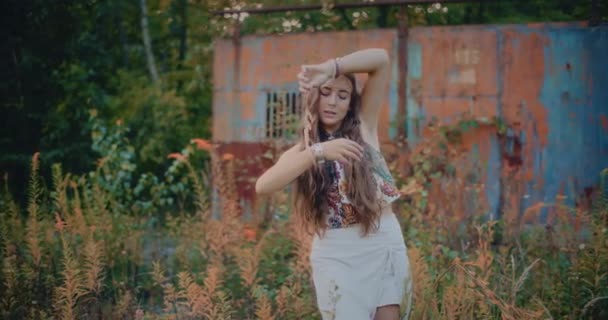 Stylish Female Model Posing Outdoors Explore Bohemian Vibes Stylish Female — Stock Video