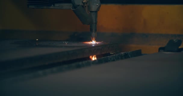 Zbliżenie Maszyny Cnc Cięcia Metalu Przemysł Obróbki Metali — Wideo stockowe