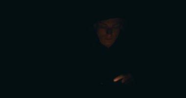 Vurgulanmış Haker Portresi Hırsız Siber Veri Şifrelemesi