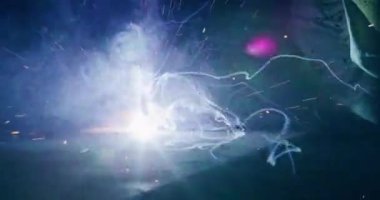 Metal endüstrisinde İşçi Çeliğinin Kapanışı Metal Çalışmaları kıvılcımları