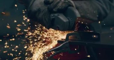 İşçinin Kapanışı Endüstriyel Öğütücü Metal Endüstrisi